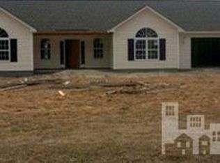 78 Bottle Br, Burgaw, NC 28425