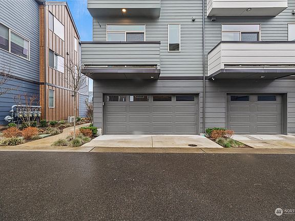 2nd image of 32715 Madrona Avenue SE