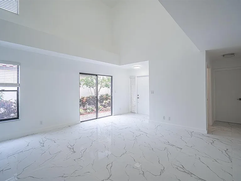 5536 Eton Ct — Photo 8