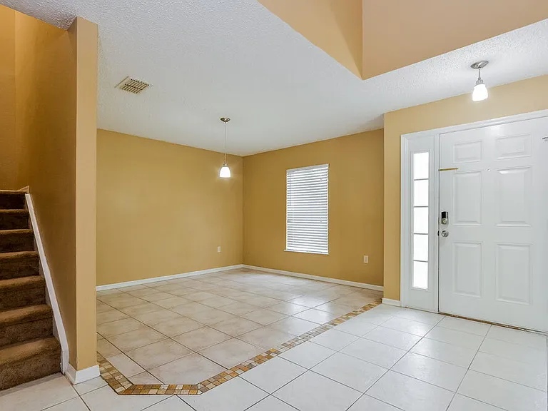 2047 Galahad Dr — Photo 4