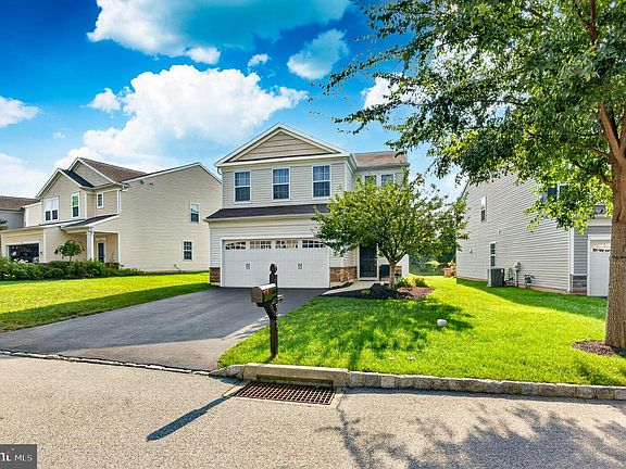3rd image of 552 Prizer Ct