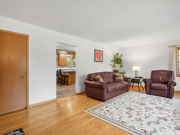 5th image of 5113 Maher Ave