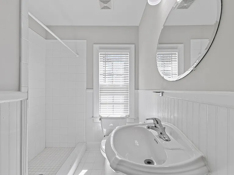 2728 Anderson Dr — Photo 19