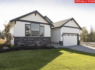 701 NE Pinebreak Dr, Estacada, OR 97023