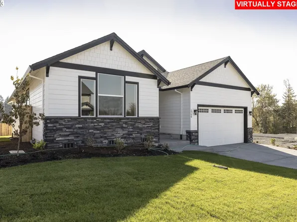 701 NE Pinebreak Dr, Estacada, OR 97023