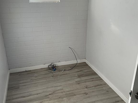 5th image of 3114 Iowa Ave #2