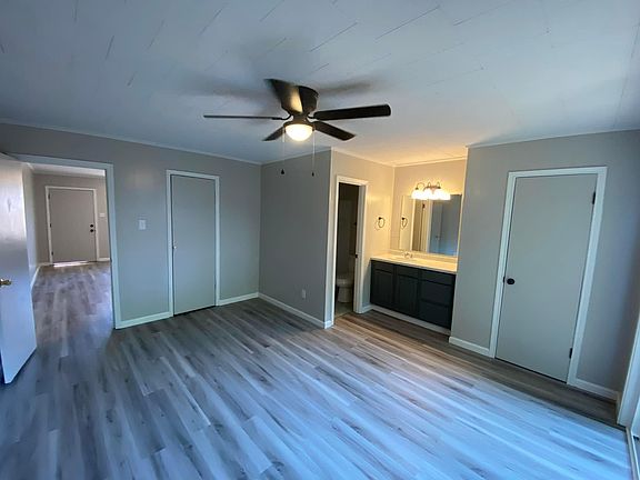 4th image of 105 Lakeshore Dr #1