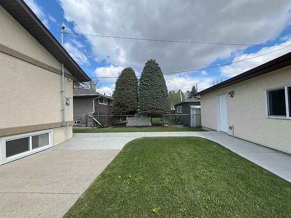 3rd image of 7224 SW 21st St SE