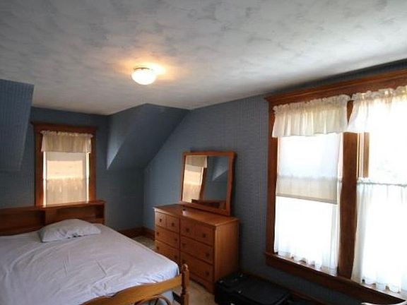 5th image of 1150 N Platte Ave