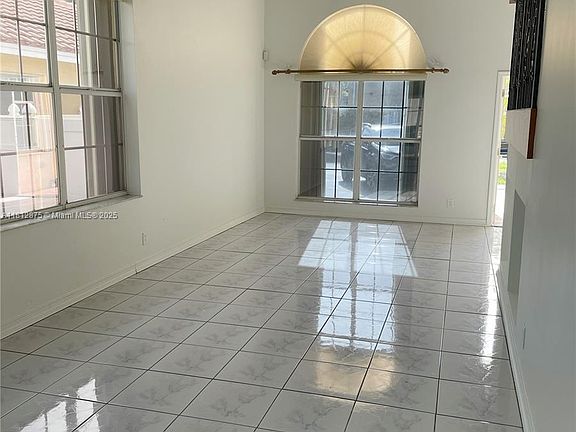 3rd image of 1320-1320 NW 185th Ave