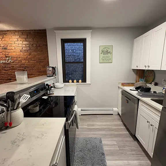 17 South St #6 — Photo 5