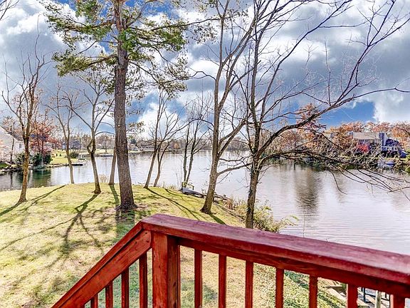 3rd image of 782 Stoneharbor Ln