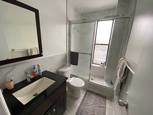 Rented by Premier Metro Realty Corp | media 18