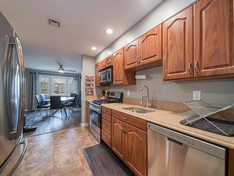 302 Heights Dr — Photo 5