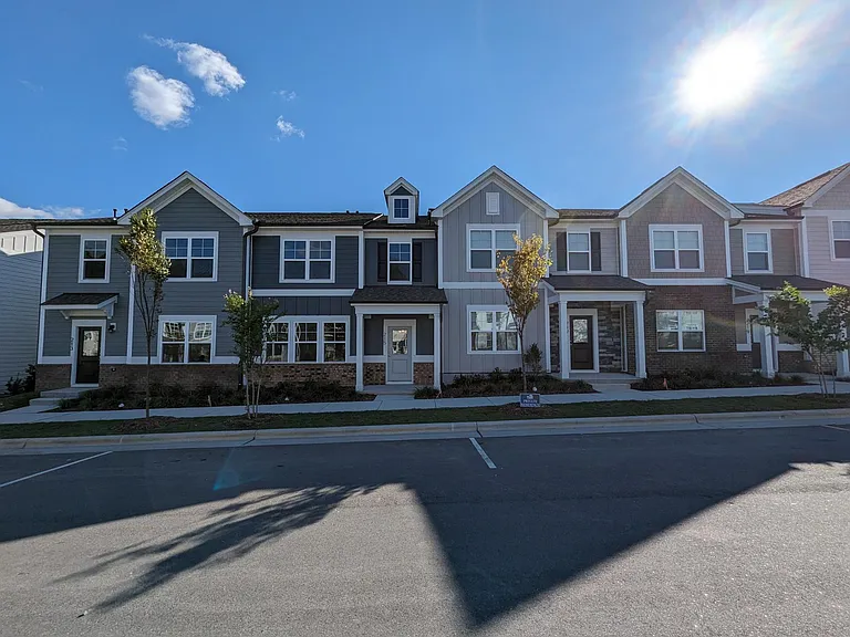 215 Parker Station Ave — Photo 5