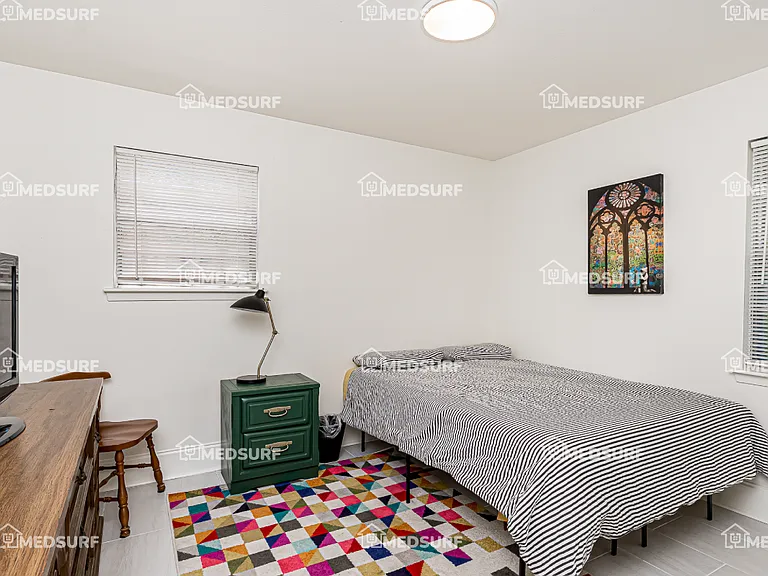 Madeira Dr — Photo 3