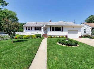 660 Hopping Rd, Belford, NJ 07718