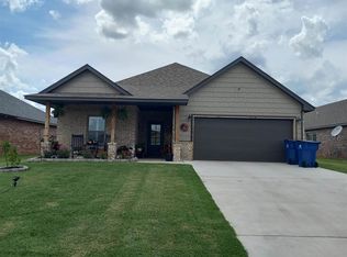 210 NW Sandstone Ave, Cache, OK 73527