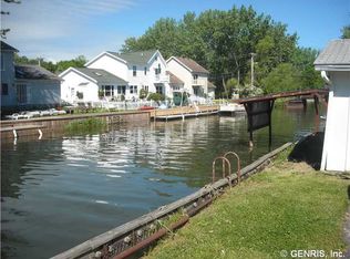 2034 Edgemere Dr, Greece, NY 14612