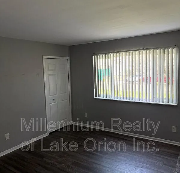 80 Myron St #1 — Photo 2
