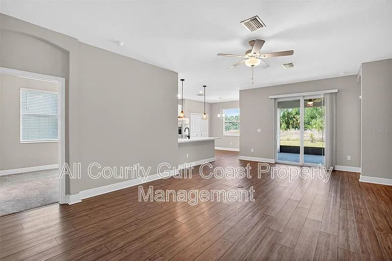 Building Photo - 8132 Tea Olive Ter