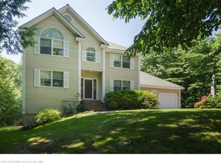 32 Jefferson Ct, Naples, ME 04055