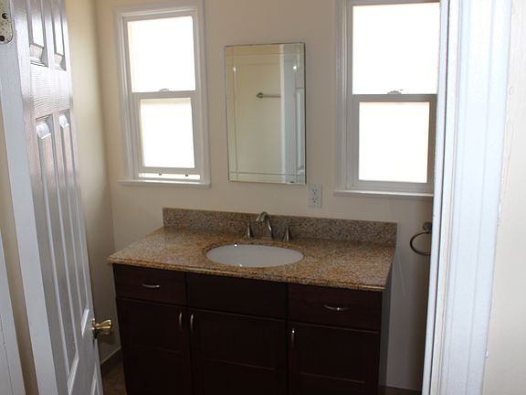 3rd image of 368 Anna Maria Dr