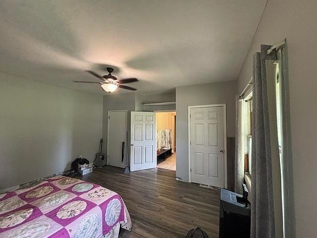 2nd image of 1850 Dennis Corinth Rd