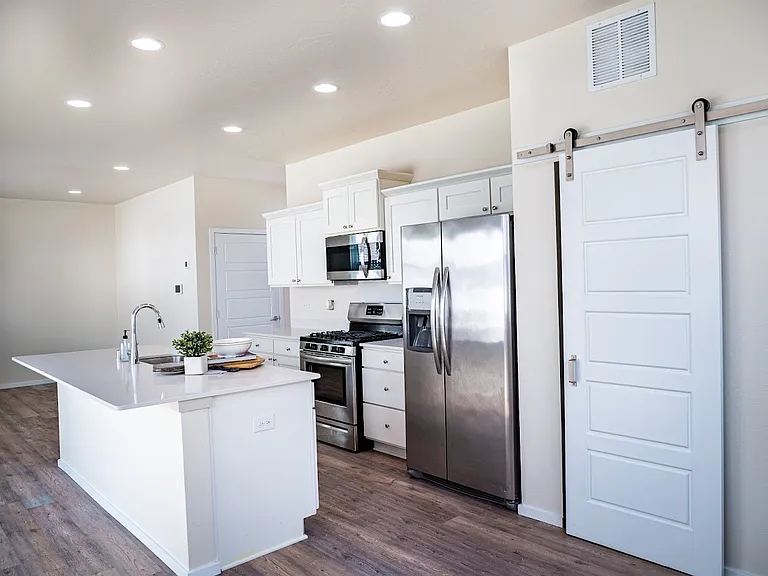 1007 N Viewmont Rd — Photo 15