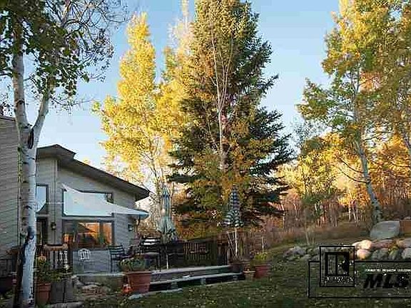 4th image of 430 Blue Bell Ct