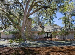 32 Willow Oak Ct, Hilton Head, SC 29928