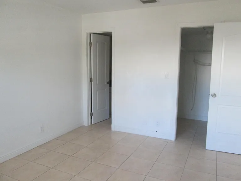 405 N Cypress Dr #3 — Photo 9