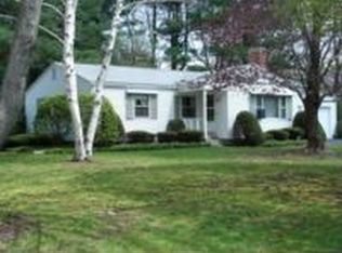 266 Pondview Dr, Amherst, MA 01002