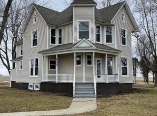 98 E 300n Rd, Gibson City, IL 60936