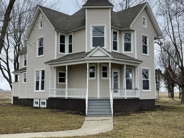 98 E 300n Rd, Gibson City, IL 60936