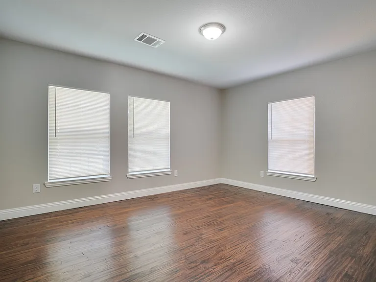 3402 Lawnview Main House Dallas Ter #MAIN HOUSE — Photo 13