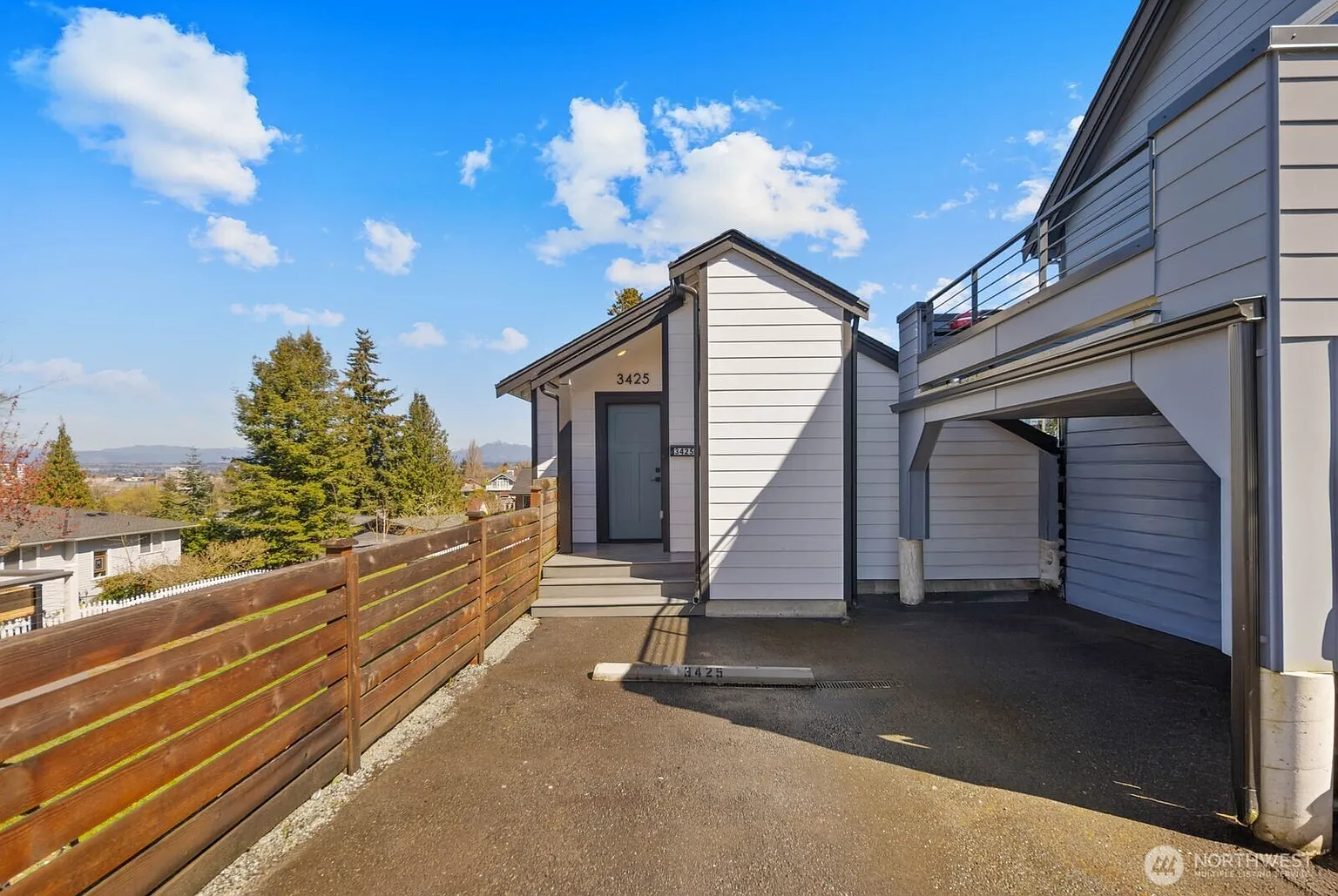 3425 Bell Avenue photo 1