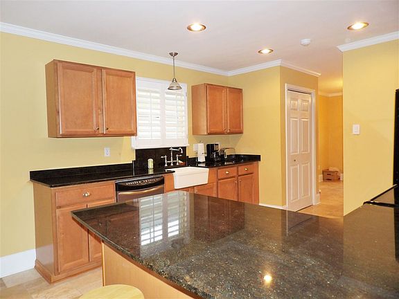 4th image of 185 Jolie Oaks Blvd