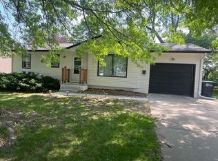 3323 S 126th St, Omaha, NE 68144