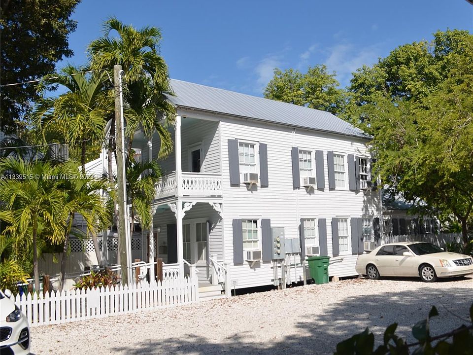 1st image of 305 Whitehead St #B