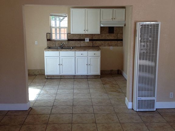 3rd image of 4448 E Floradora Ave
