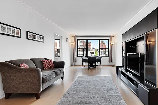 Sold by Compass | media 1