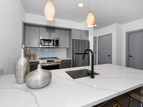 1435 10th Street image 6 of 59