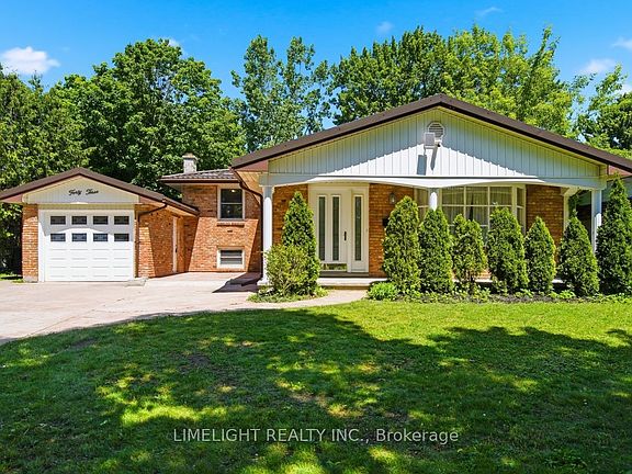 2nd image of 43 Cumberland Cres