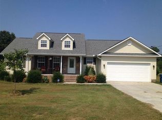 181 Creekside Dr, Albertville, AL 35950