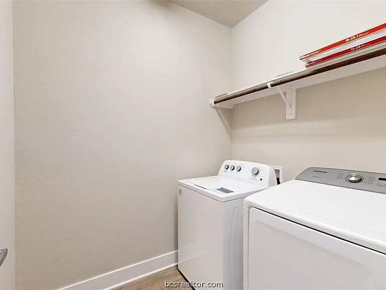 3901 Ws Phillips Pkwy — Photo 14