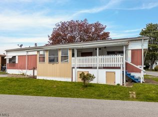 633 Pearwood Dr, Altoona, PA 16601