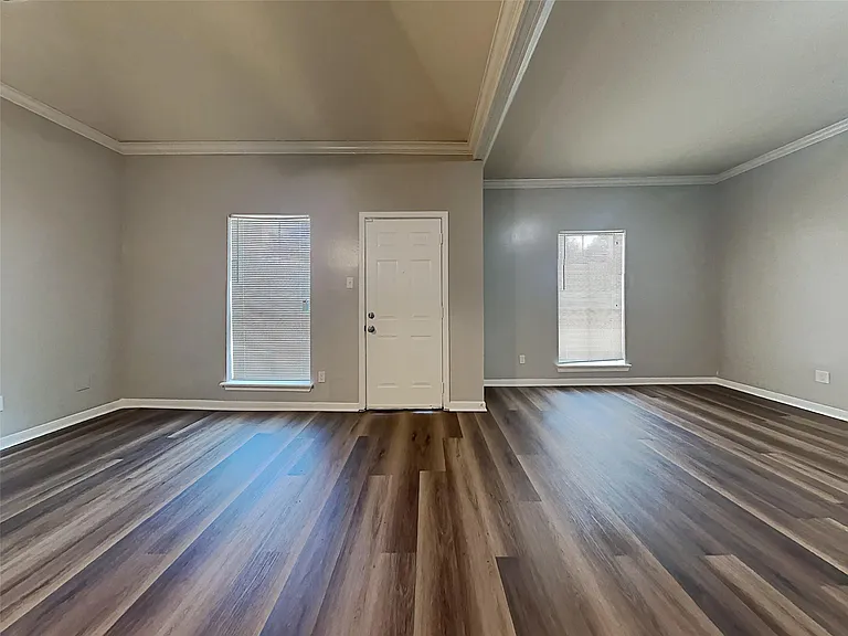 6737 Tournament Dr — Photo 10