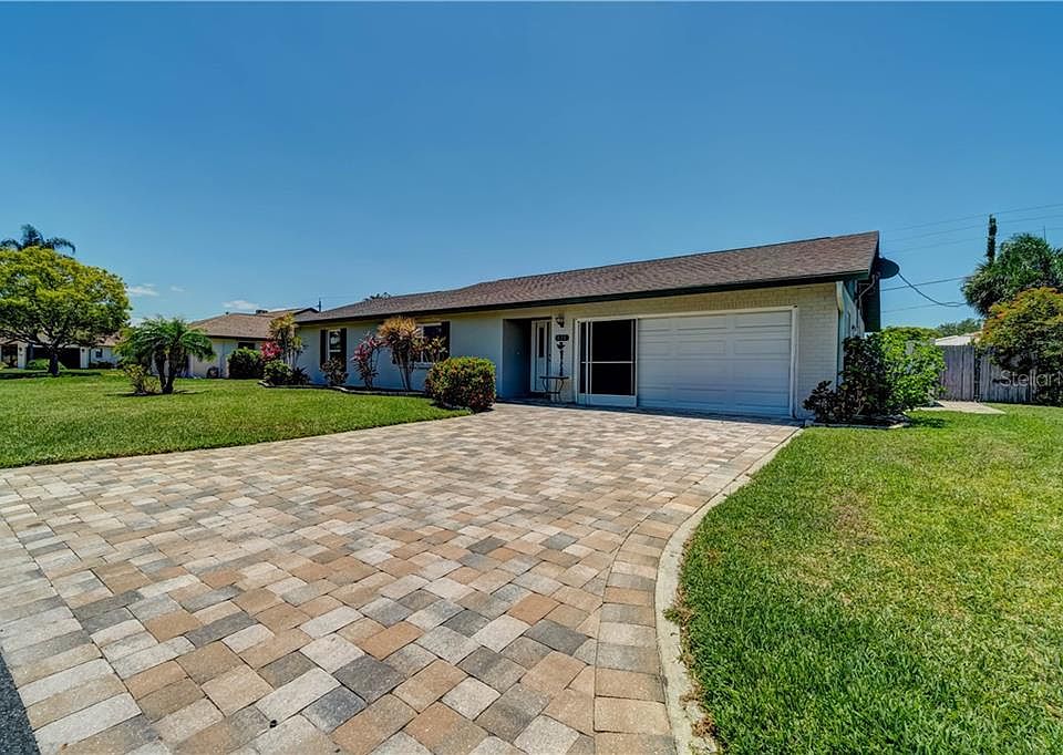 1st image of 121 Hourglass Dr