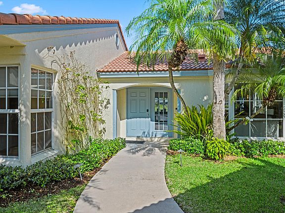 3rd image of 2235 Las Brisas Court